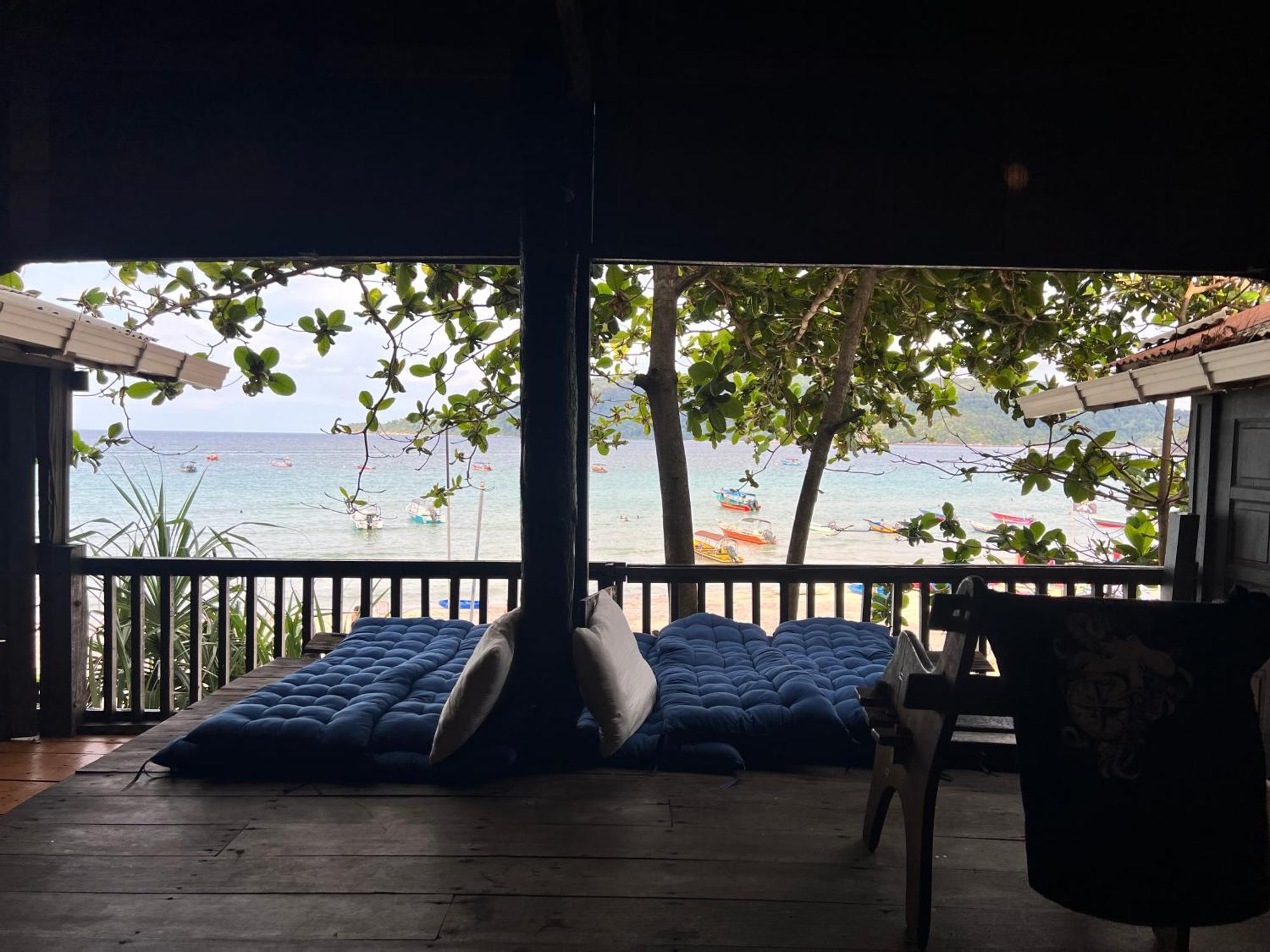 Ohlala Guesthouse プルフンティアン島 エクステリア 写真